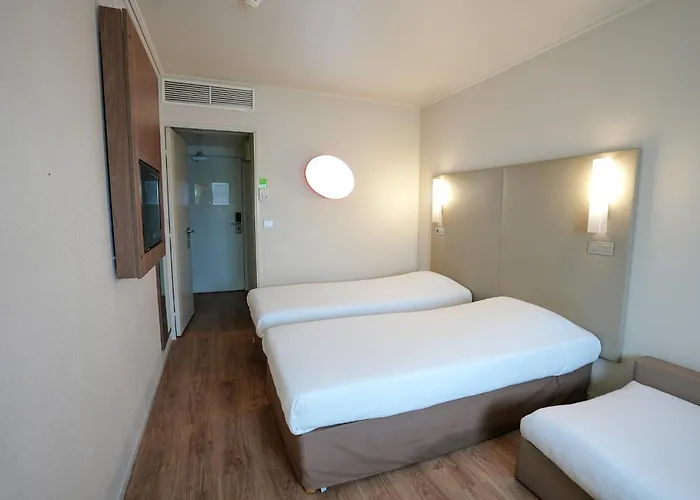 Hotel Campanile Roissy