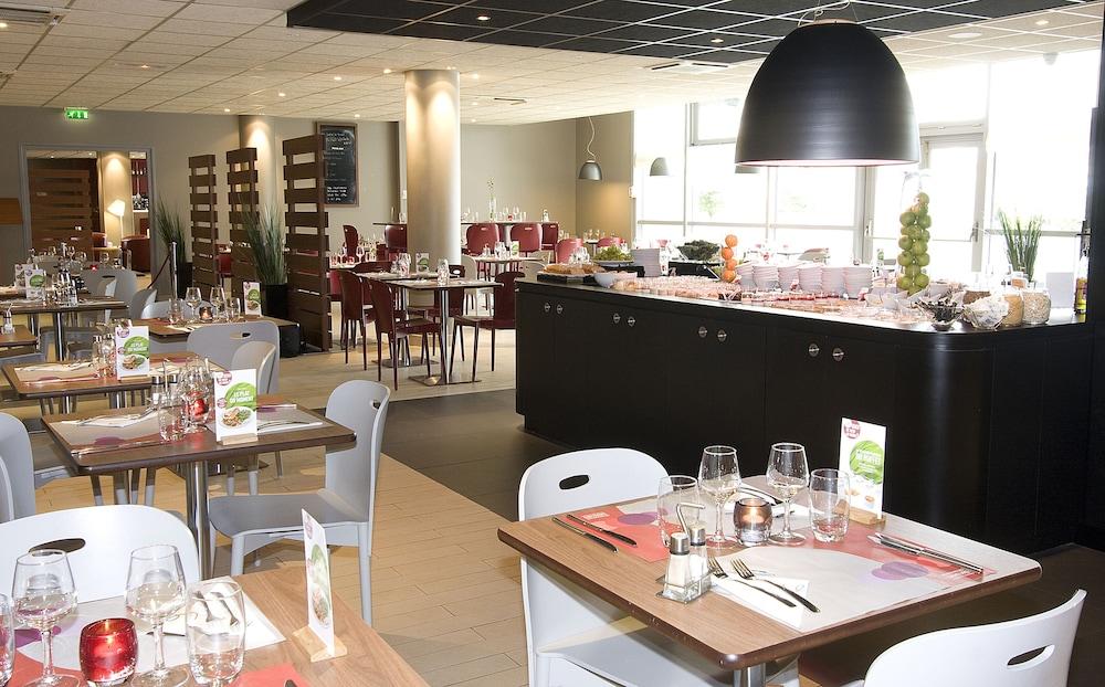 Hotel Campanile Roissy-en-France