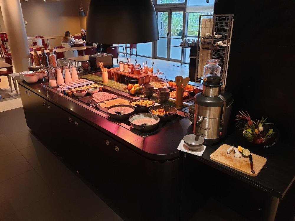 Campanile Paris Cdg Airport Villepinte Hotel 3*