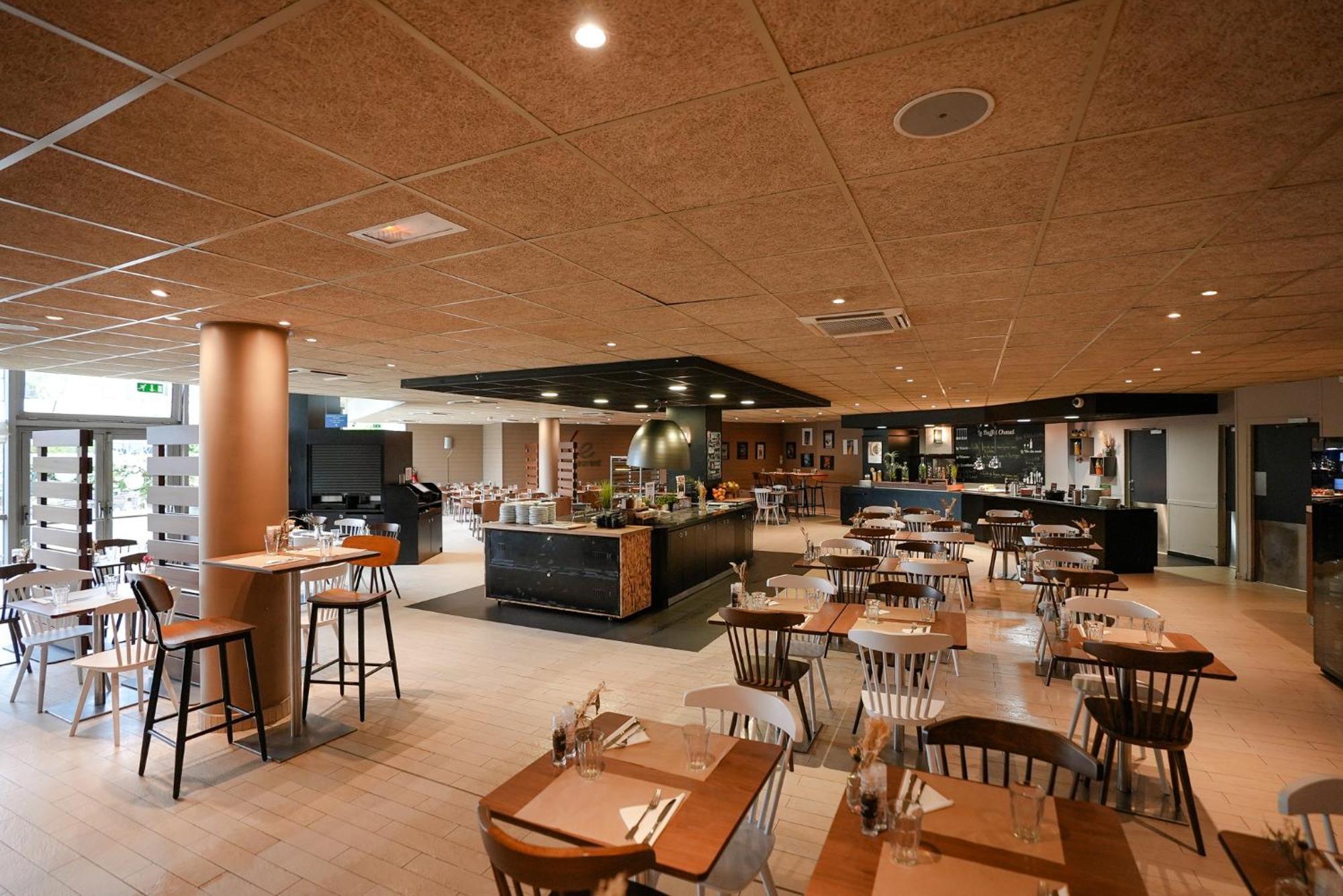 Hotel Campanile Roissy-en-France